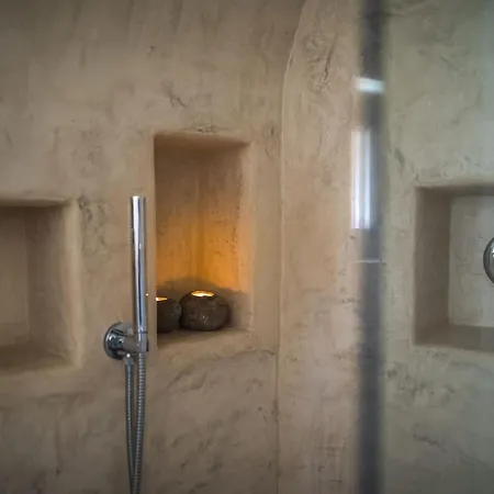 Trullo In With Infinity Pool Semesterbostad Cisternino