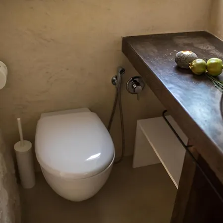 Semesterbostad Trullo In With Infinity Pool Cisternino