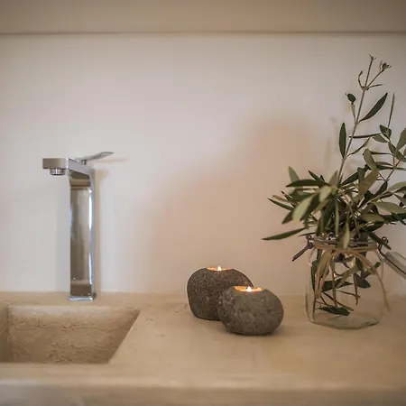 Semesterbostad Trullo In With Infinity Pool