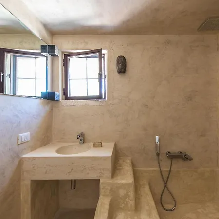 Semesterbostad Trullo In With Infinity Pool