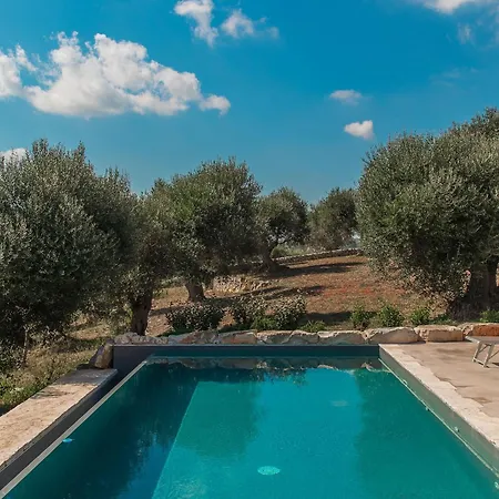 Trullo In With Infinity Pool *