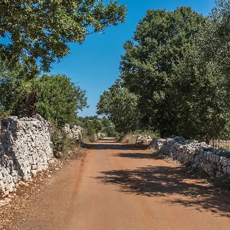 Trullo In With Infinity Pool *