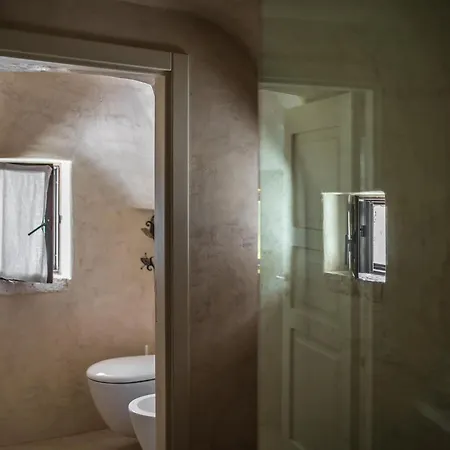 Trullo In With Infinity Pool 치스테르니노