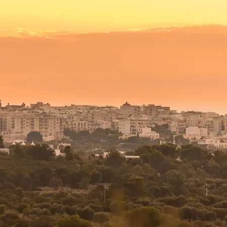 Trullo In With Infinity Pool
